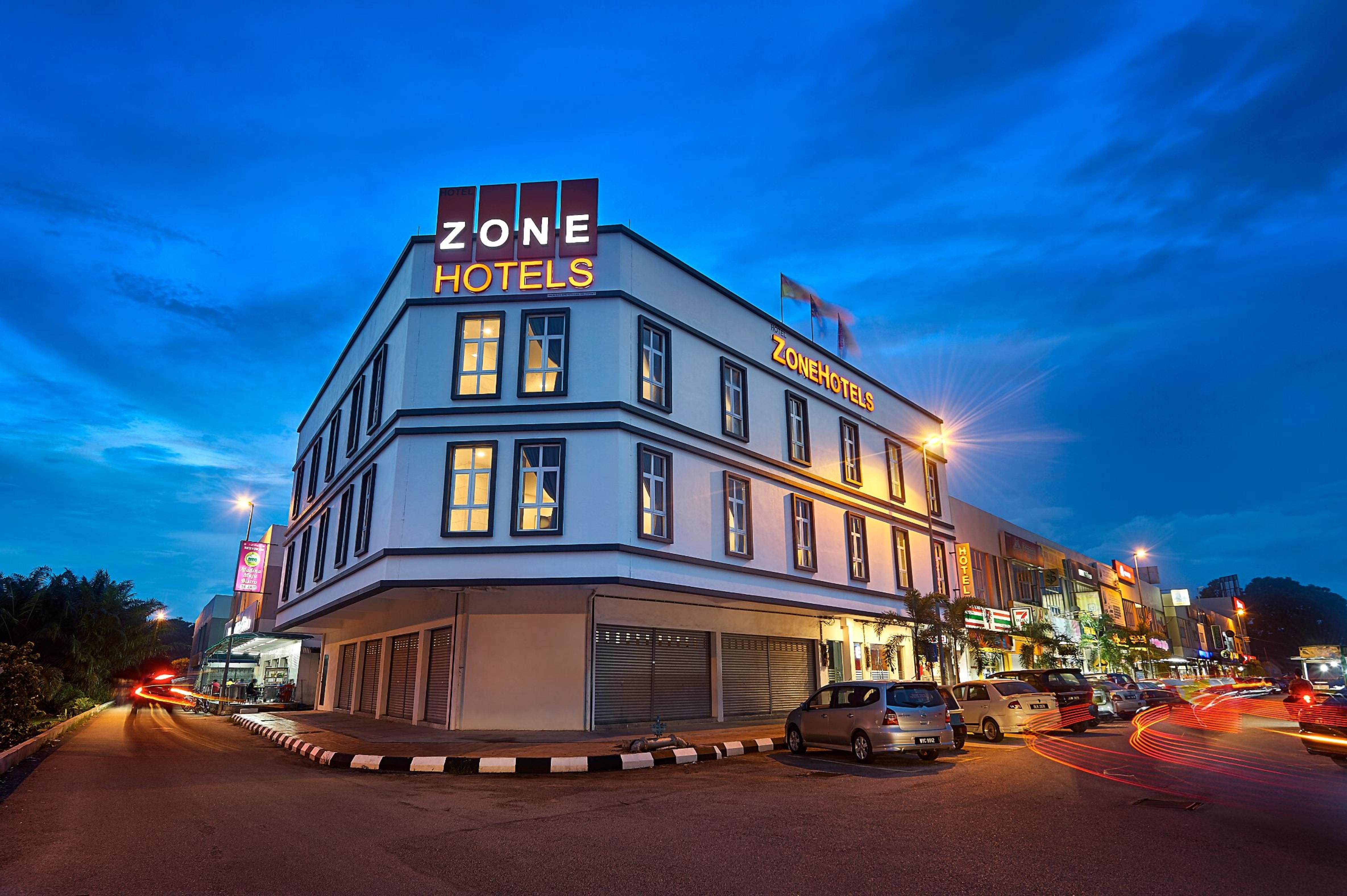 Zone Hotels, Telok Panglima Garang Teluk Panglima Garang Extérieur photo